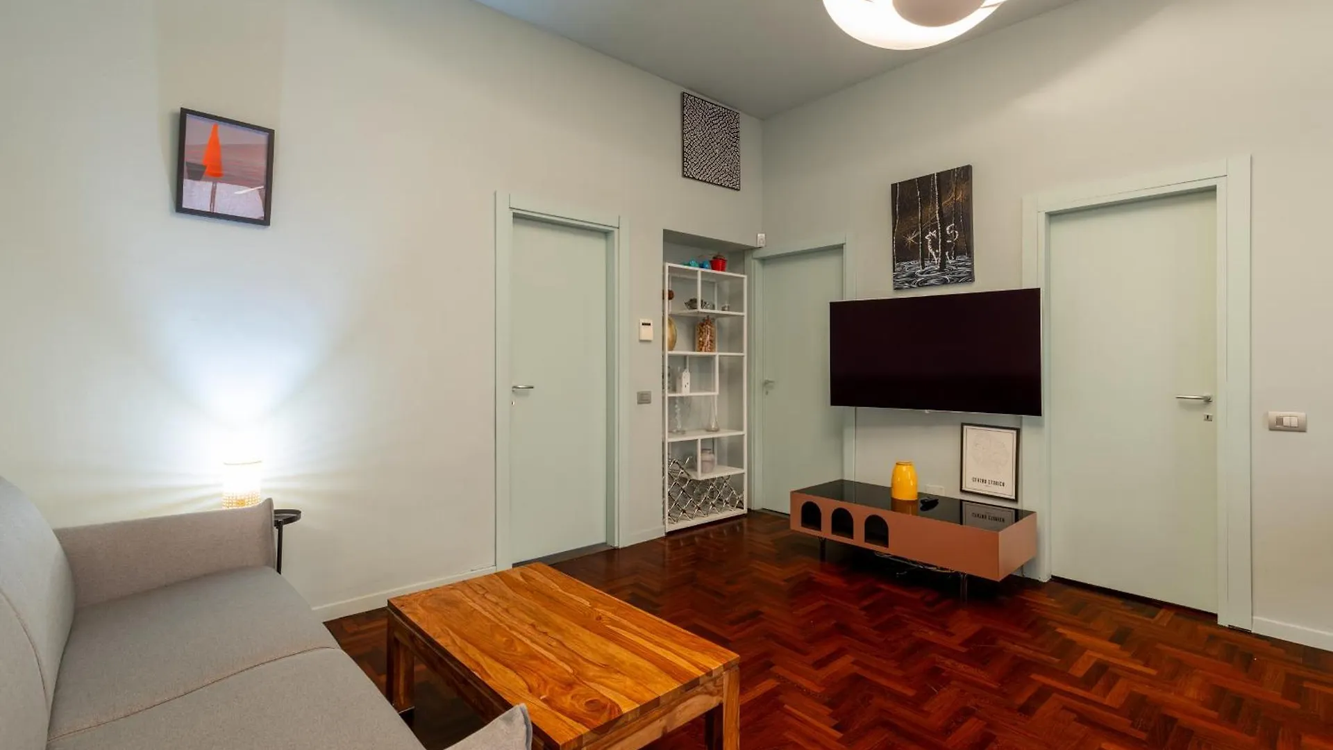 Cairoli Suite E Garage Milan