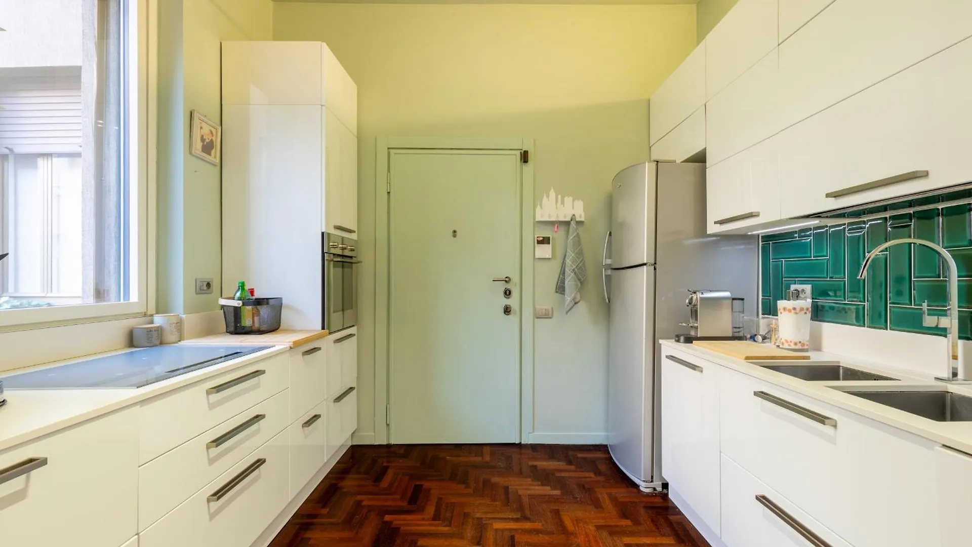 Cairoli Suite E Garage Milan Apartment