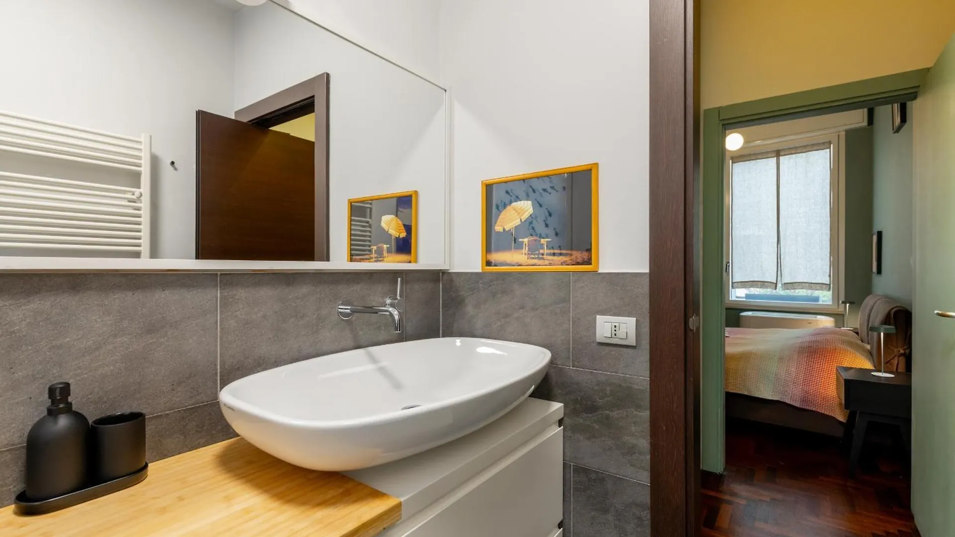 Apartment Cairoli Suite E Garage Milan Italy